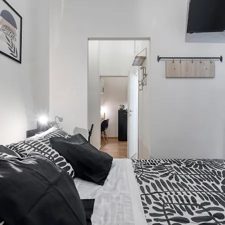 Design Loft In Centro Storico - Casa Courrier Apartamento Bolonha
